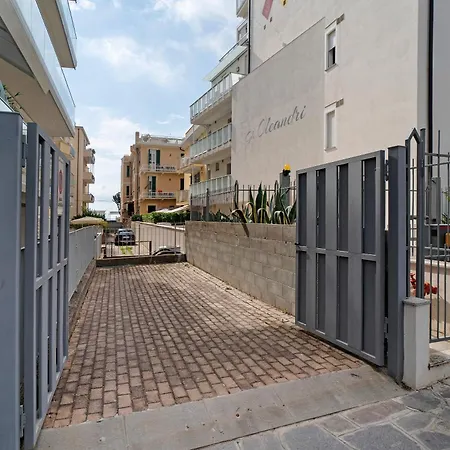 Casa Marte - アラッシオ